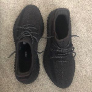 Black reflective yeezys size 11
